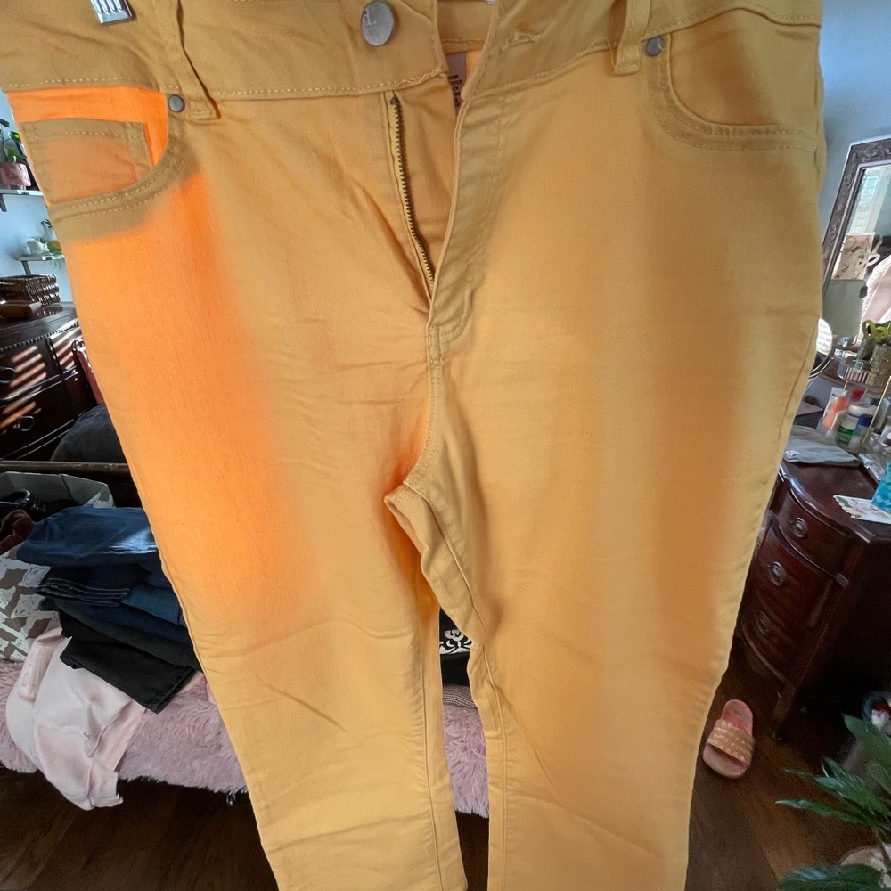 D.Jeans Yellow Cropped Pants size 16 - Picture 2 of 5